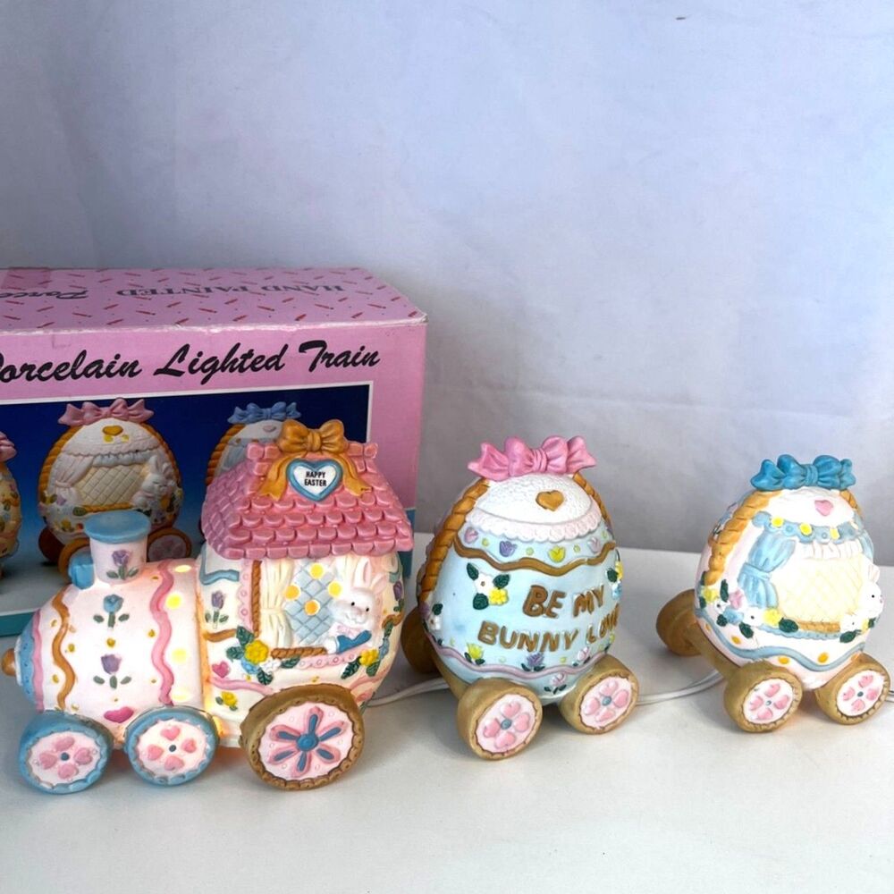 Beachwood Hand Painted Porcelain Lighted Train Set Easter 1993 WORKS Click Cord
